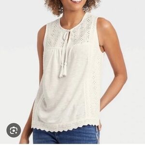 NWT Knox Rose Cream Sleeveless Blouse